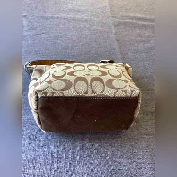 Coach Signature Stripe Suede Accent Shoulder Bag โ Brown / Tan โ Vintage Style - Picture 10 of 12